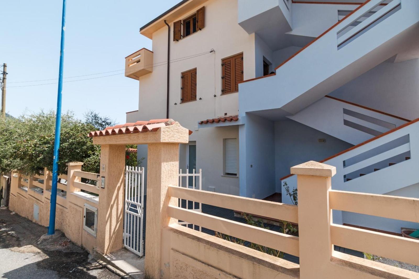 Appartamento Perla Verde, Wifi E Air Con Cala Gonone Ngoại thất bức ảnh